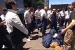 被质疑双标！乌兹别克斯坦落地美国后遭严格搜身，甚至出动缉毒犬