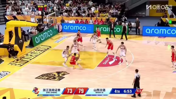 找回状态！孙铭徽再中三分 第四节目前已经砍下8分